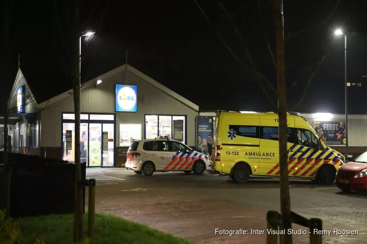 Personeel Lidl Amsterdam-Noord gewapend overvallen en gewond: daders voortvluchtig