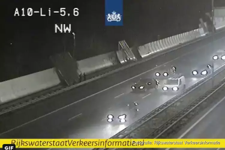 Meerdere files op A10 in Amsterdam door ongelukken