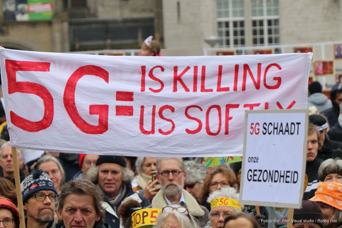 Demonstratie tegen 5G op de Dam - Amsterdamsdagblad.nl