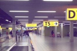 Veel vraag naar mondkapjes op Schiphol