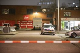 Gewonde bij schietpartij op parkeerterrein in Amsterdam