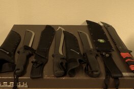 Vier minderjarigen met machetes aangehouden