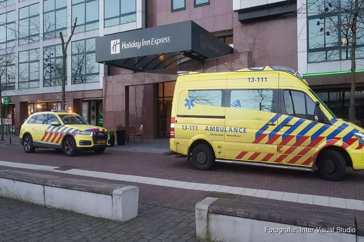 Man gewond bij steekincident in hotel bij station Sloterdijk