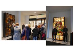 Nieuw glasobject geplaatst in hal stadhuis