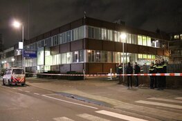 Amsterdams politiebureau korte tijd ontruimd vanwege verdachte brief