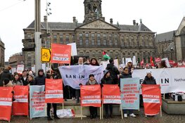Duizenden deelnemers aan Women&#39;s March door centrum Amsterdam