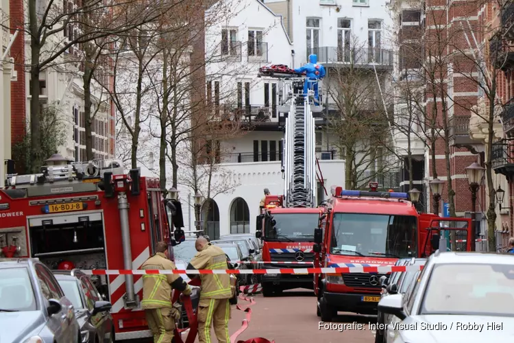 Coronapatiënt opgehaald door brandweereenheid