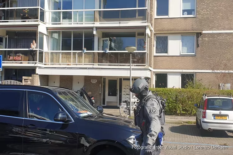 Drie aanhoudingen bij inval in Duivendrecht