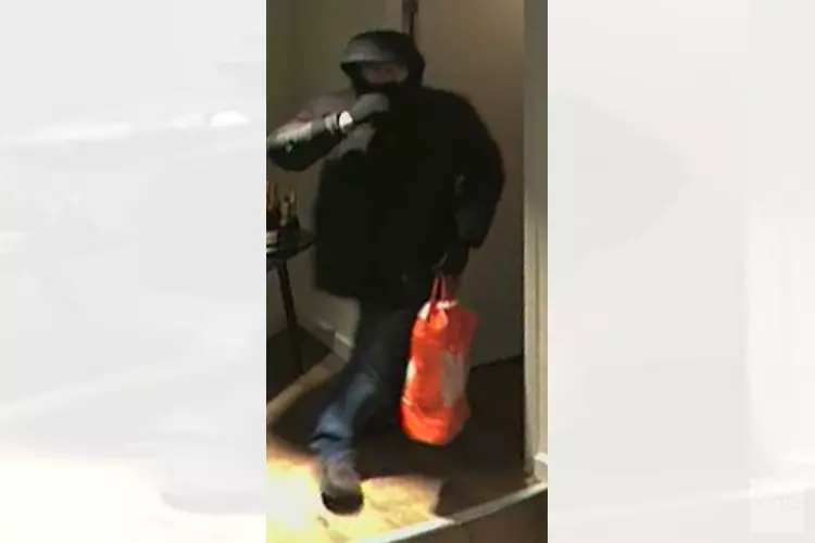 Getuigen gezocht overval juwelierszaak Willemsparkweg