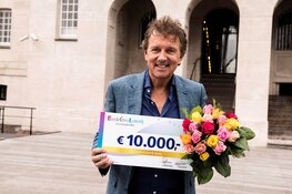 Marlou uit Amsterdam Oud-Zuid verrast met 10.000 euro van BankGiro Loterij