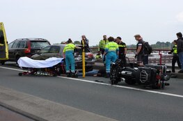 Motorrijder gewond bij ongeval Schellingwouderbrug