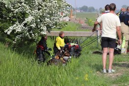 Brandweer redt paard uit benarde situatie in Weesp