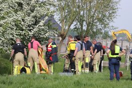 Brandweer redt paard uit benarde situatie in Weesp