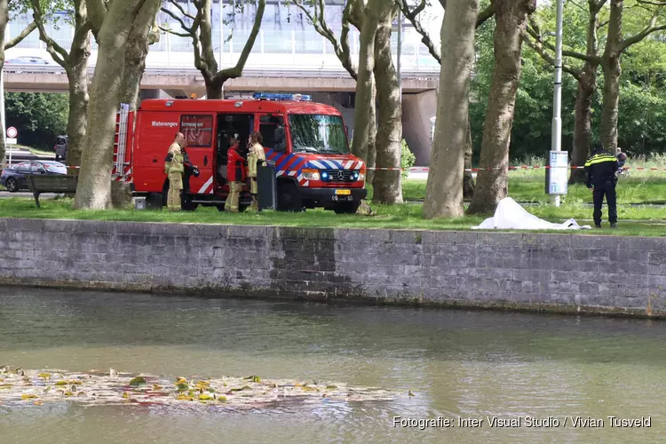 Stoffelijk overschot aangetroffen in water bij De Boelelaan