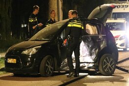 Auto tegen boom gereden in Amsterdam