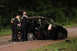 Auto tegen boom gereden in Amsterdam