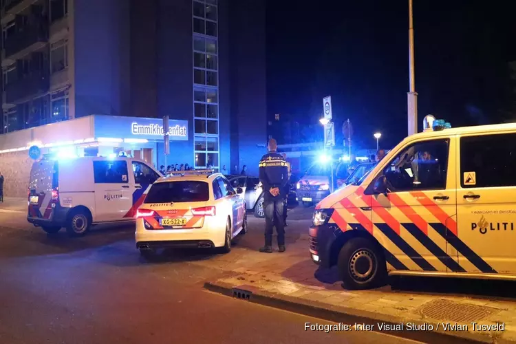 Auto klemgereden door politie in Osdorp