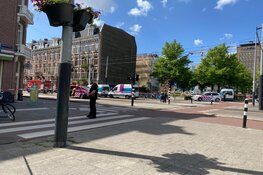 Flinke rookwolken bij brand in Amsterdam Oost