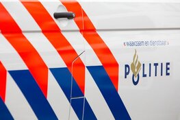 Twee mannen aangehouden voor vernielen van deur politiebureau