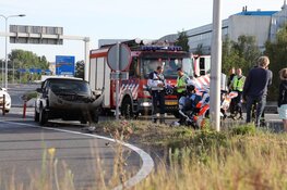 Auto vliegt in brand bij Schiphol-Oost, inzittenden ongedeerd