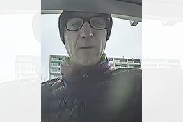 Gezocht: Verdachten van pinnen met gestolen pinpas Wilhelminaplantsoen (Diemen) + Middenweg (Amsterdam)