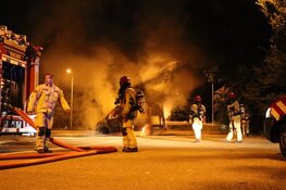 Explosie in Amstelveen: bestelbus in brand