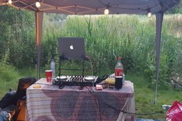 Illegaal feest in Amsterdamse Bos beëindigd