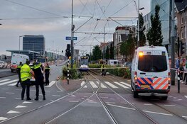 Motorrijder (37) overleden bij ongeval op de De Ruijterkade in Amsterdam
