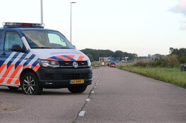 Grote zoektocht op en rond Schiphol na melding van automobilist die iets uit vliegtuig zag vallen