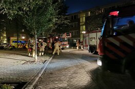 Brand in trappenhuis appartementencomplex Amsterdam Noord