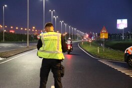 Toegangswegen naar Schiphol geblokkeerd voor boerenprotest