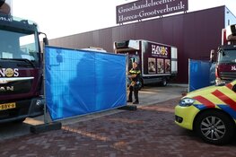 Ernstig ongeval met vrachtwagen bij Hanos Duivendrecht
