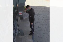 Gezocht: Bejaarde vrouw bestolen na babbeltruc nep-agent