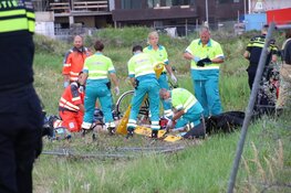Man gereanimeerd na val van boot in Amsterdam-Noord