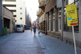 Mondkapjesplicht in drukste gebieden Amsterdam: "Dat gaat toch niet werken zo!"