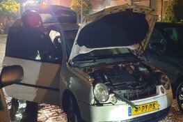Auto in brand in Landsmeer