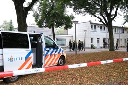 Acht aanhoudingen bij ontruiming gekraakt winkelpand