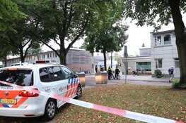 Acht aanhoudingen bij ontruiming gekraakt winkelpand