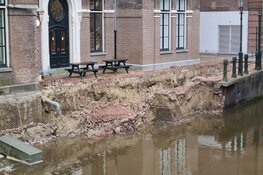 Kademuur ingestort in Amsterdam