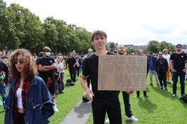 Manifestitatie vóór het nachtleven op Museumplein van start gegaan