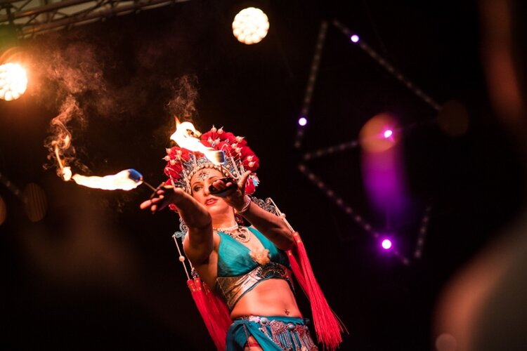 Burlesque Diner Show bij Paleis van de Weemoed