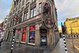 Beeld Trump met mondkapje in Madame Tussauds bekogeld met steen