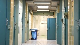 Verdachte in coma geslagen fietser, meld zich aan het bureau