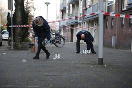 Geschoten op flat Naaldwijkstraat in Amsterdam