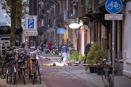 Explosie bij Amsterdamse coffeeshop, politie zoekt getuigen