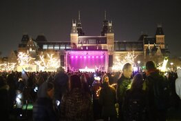 Demonstratie op het Museumplein: vrouwen voor vrouwen