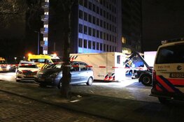 Man overleden na steekincident bij hostel Bos en Lommer