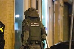 Arrestatieteam valt woning Bestevaerstraat binnen