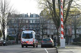 Verdacht pakketje aangetroffen in portiek in Amsterdam