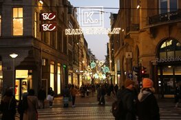 Amsterdam: winkelstraten druk maar beheersbaar